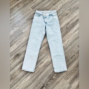 ABERCROMIE AND FITCH THE 90s Straight Ultra High Rise Jeans | 30 | Light Blue